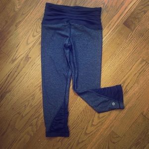Lululemon lilac colored capris